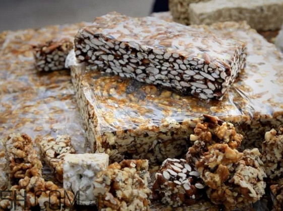 正宗的新疆切糕怎么做？切糕可以過(guò)夜嗎