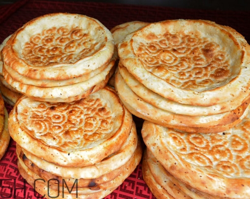 新疆的馕冷了后怎么吃？新疆大餅馕一個(gè)多少錢