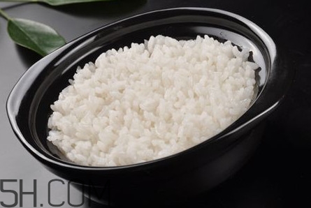 煮飯是用電飯煲好還是電壓力鍋好？煮飯是精煮還是快煮