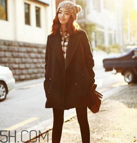 毛呢大衣發(fā)黃了怎么辦？呢子大衣發(fā)黃怎么清洗？