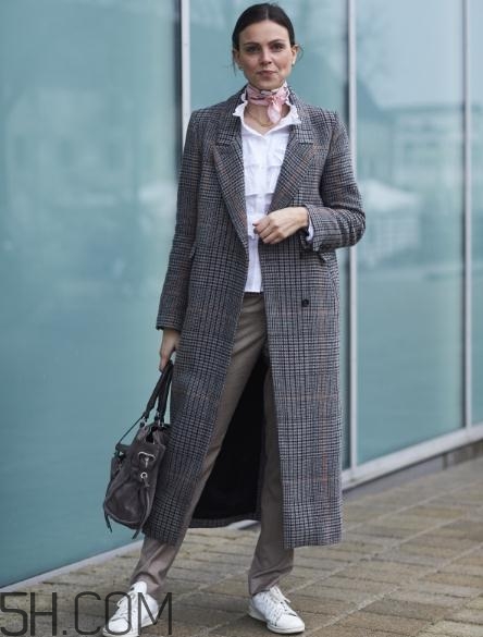 毛呢大衣可以熨燙嗎？毛呢大衣怎么熨燙？