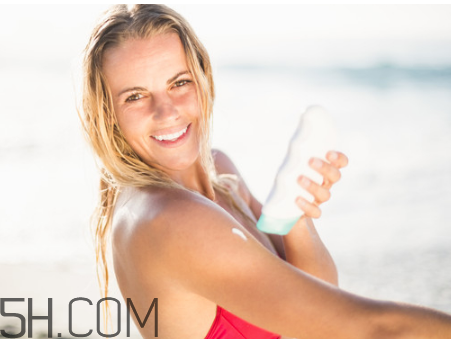 去海邊玩用什么防曬霜好？干性皮膚防曬霜推薦