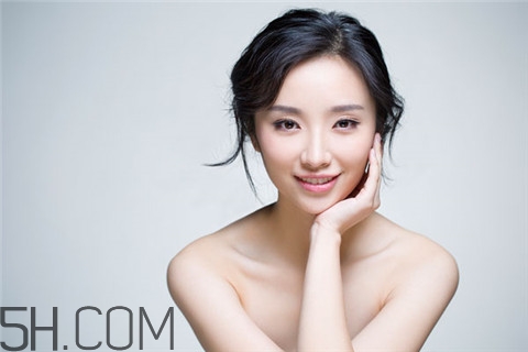 隆胸會得乳腺癌嗎？隆胸會不會影響月經(jīng)？