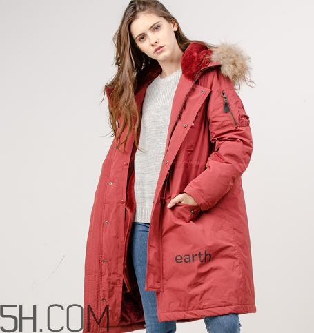 moussy的衣服怎么樣？moussy的外套很大嗎？