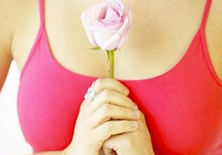 是什么因素決定了乳房大?。咳榉棵浲词窃趺椿厥?><p><strong>是什么因素決定了乳房大?。咳榉棵浲词窃趺椿厥?/strong></p></a></li> <li><a href=