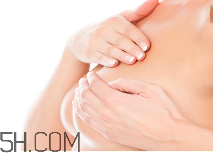 是什么因素決定了乳房大小？乳房脹痛是怎么回事