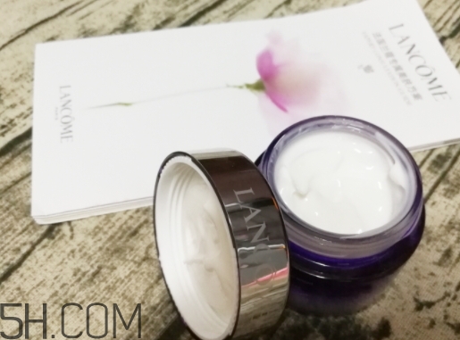 蘭蔻晚霜適合什么膚質(zhì)？蘭蔻晚霜適合敏感肌嗎？