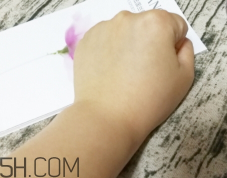 蘭蔻晚霜適合什么膚質(zhì)？蘭蔻晚霜適合敏感肌嗎？