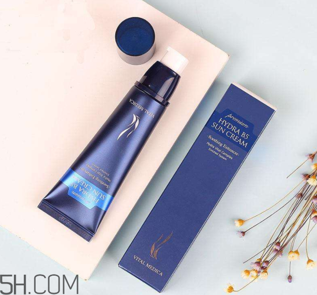 ahc隔離防曬霜b5怎么樣？在室內(nèi)需要擦防曬霜嗎？