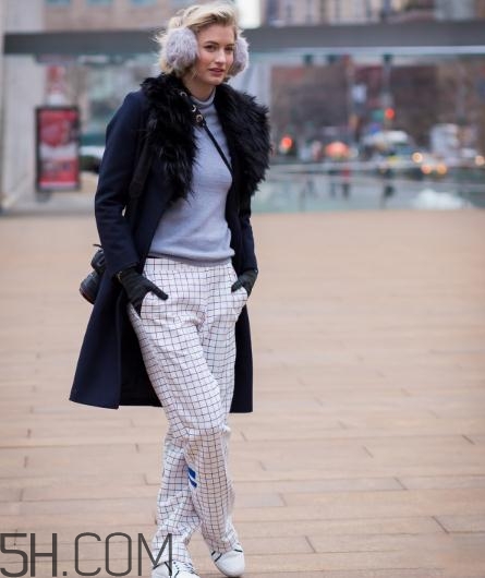 毛呢大衣搭配什么鞋子？毛呢大衣搭配鞋子圖片