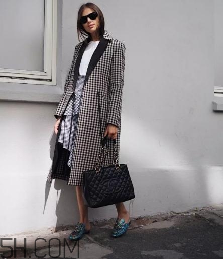 毛呢大衣搭配什么鞋子？毛呢大衣搭配鞋子圖片