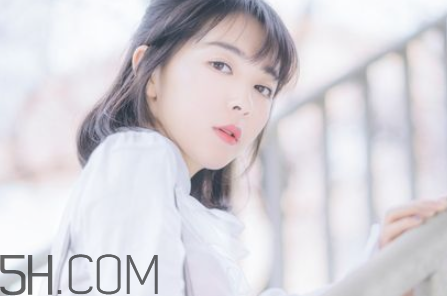 防曬乳需要卸妝嗎？防曬噴霧能用多久？