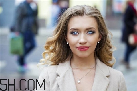 烤瓷牙掉了還能粘上嗎？烤瓷牙掉了如何修補？