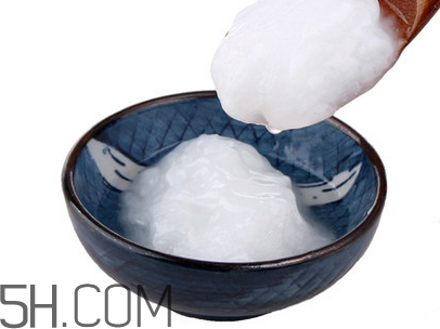 護(hù)發(fā)精油需要洗嗎？椰子油護(hù)發(fā)怎么用？