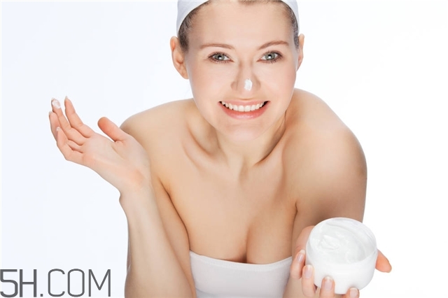 護手霜可以當(dāng)身體乳嗎 身體乳能當(dāng)護手霜用嗎