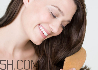 護(hù)發(fā)素一次用多少呢？護(hù)發(fā)素可以代替洗發(fā)水嗎？