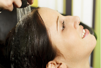 潤(rùn)發(fā)乳和護(hù)發(fā)素有什么區(qū)別？護(hù)發(fā)素怎么洗干凈？