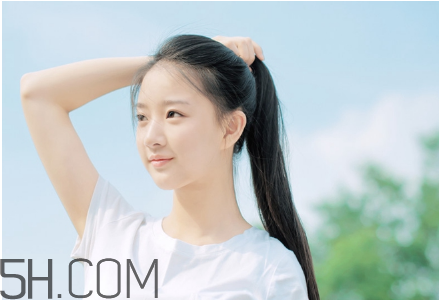 油性發(fā)質(zhì)用什么護(hù)發(fā)素？水療素和護(hù)發(fā)素的區(qū)別