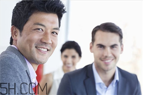 胃潰瘍是胃癌嗎？胃潰瘍是飯前疼還是飯后疼？