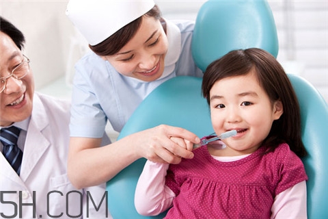 胃潰瘍是胃癌嗎？胃潰瘍是飯前疼還是飯后疼？