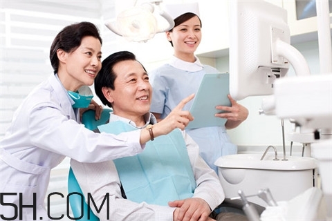 胃潰瘍會(huì)吐血嗎？胃潰瘍會(huì)疼嗎？