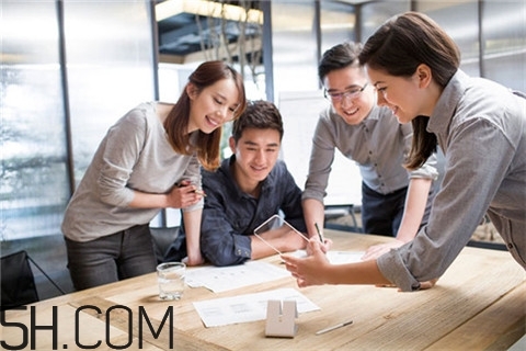 胃潰瘍會(huì)吐血嗎？胃潰瘍會(huì)疼嗎？