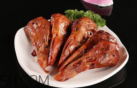 絕味鴨脖加盟費多少？絕味鴨脖是統(tǒng)一配貨嗎