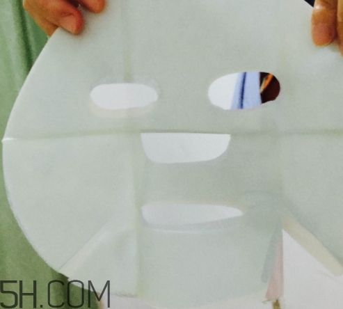 采之汲面膜有熒光劑嗎？云南白藥采之汲面膜曝光