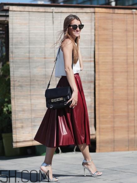 皮裙搭配什么鞋子好看？皮裙搭配鞋子圖片