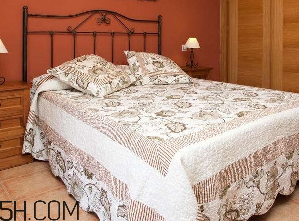 床頭朝哪個(gè)方向好？床朝向有什么要注意的