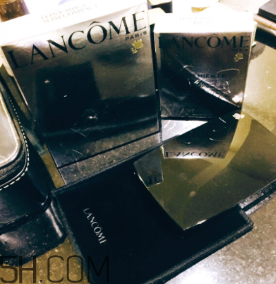 蘭蔻奇跡光采粉餅怎么樣？蘭蔻奇跡光采粉餅好用嗎？