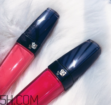 蘭蔻菁純絲絨唇釉362 373色號(hào)_試色圖 蘭蔻菁純絲絨唇釉362 373色號(hào)_試色圖