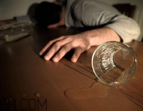 酒精肝可以性生活嗎？酒精肝影響性功能嗎？