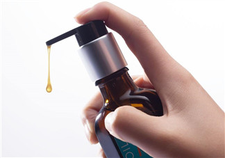 如何用精油護發(fā)？薰衣草精油護發(fā)怎么用？