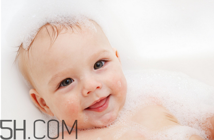嬰兒洗發(fā)水有哪些？洗頭時不要做的事