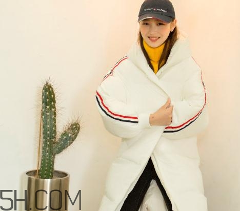 白色羽絨服怎么保存不發(fā)黃？白色羽絨服怎么打理？