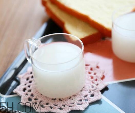 可爾必思好喝嗎？可爾必思有酒精嗎？