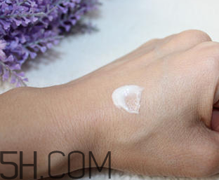 歐萊雅復(fù)顏抗皺日霜好不好？歐萊雅復(fù)顏抗皺日霜怎么樣？