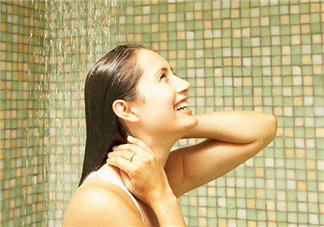 冬季適合用什么類型的洗發(fā)水？油性頭發(fā)選擇洗發(fā)水的建議