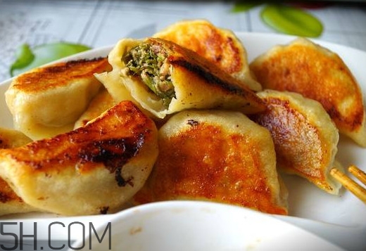 怎么用速凍餃子做煎餃？沒有平底鍋怎么做煎餃