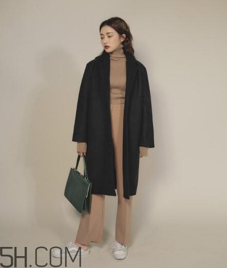 駝色內(nèi)搭配什么外套？駝色內(nèi)搭怎么搭配外套？
