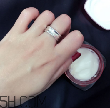 歐萊雅復(fù)顏抗皺緊致晚霜多少錢_專柜價(jià)格