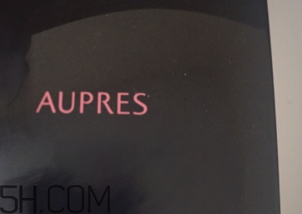 眼影可以帶上飛機(jī)嗎？眼影可以托運(yùn)嗎？