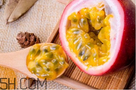 百香果能和柿子一起吃嗎？百香果不能和什么一起吃