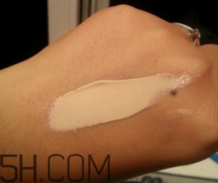 歐萊雅粉bb霜怎么用？歐萊雅粉bb霜使用方法