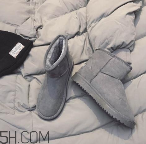 雪地靴上滴了油怎么辦？雪地靴油漬怎么清洗？