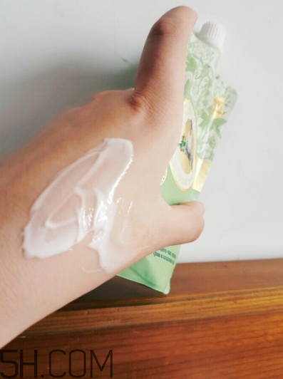 阿卡菲老奶奶面膜多少錢(qián)？俄羅斯老奶奶面膜俄羅斯價(jià)格