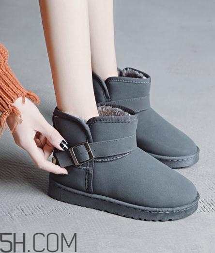 雪地靴買(mǎi)什么顏色好看？雪地靴什么顏色百搭？