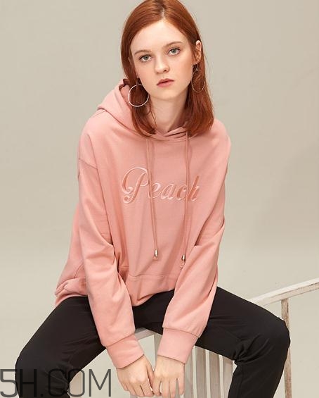 闊色衣服質(zhì)量好嗎？闊色有實體店嗎？