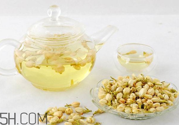 茉莉花茶是帶花的好還是不帶花的好？哪里的茉莉花茶最好